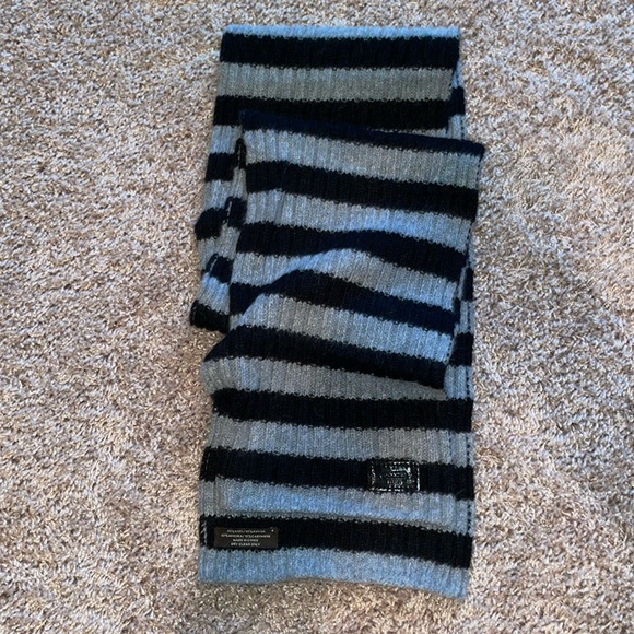 NWOT navy and gray striped Coach scarf - one size - Picture 1 of 2